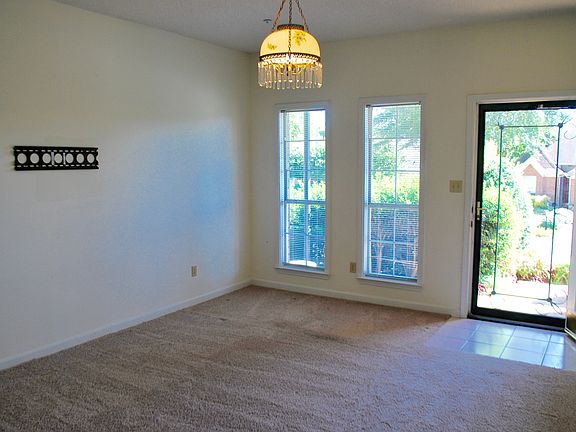 5th image of 8162 Timber Knoll Ln