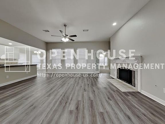 3rd image of 14822 Carolina Falls Ln
