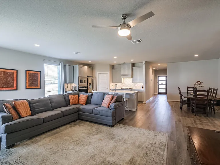 28635 Hazel Trl — Photo 7