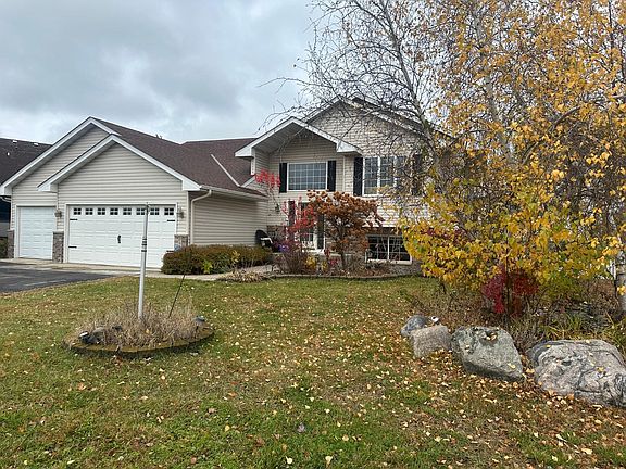 2nd image of 844 Beech Ln S