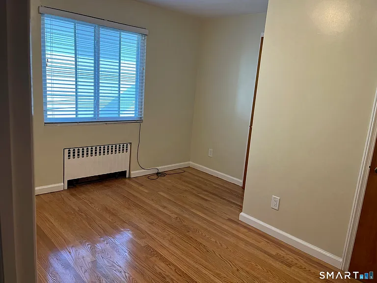 195 Valley St — Photo 6