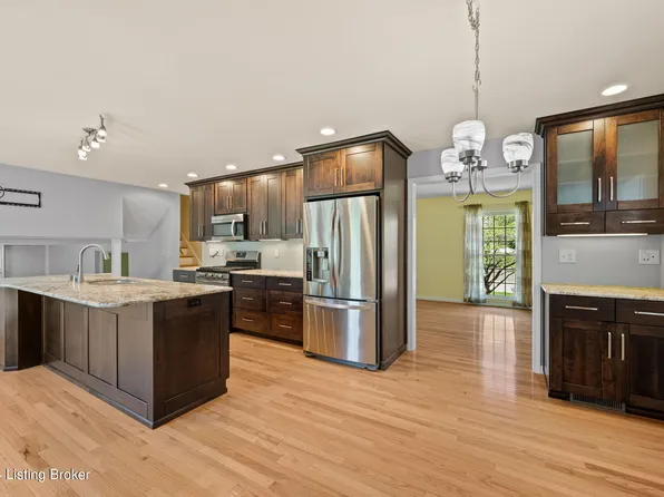 7009 Chippenham Rd, Louisville, KY 40222