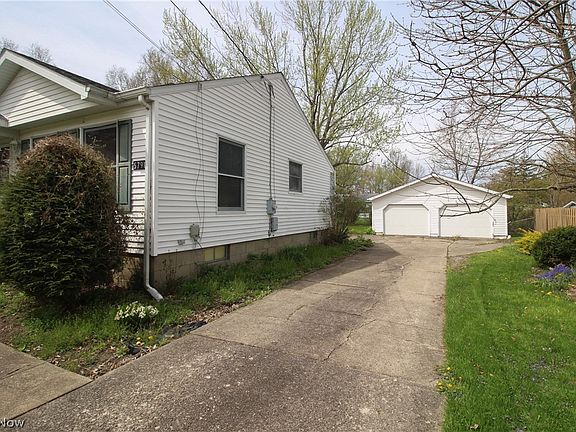 3rd image of 5791 Sarah Ave NW