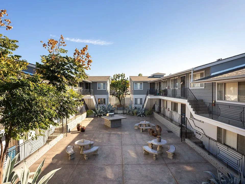 Talmadge Pacific Apartments