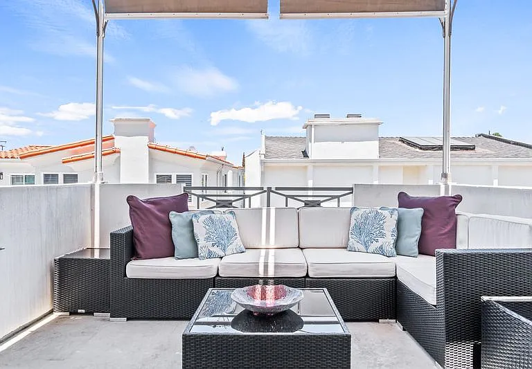 440 Marine Pl — Photo 4
