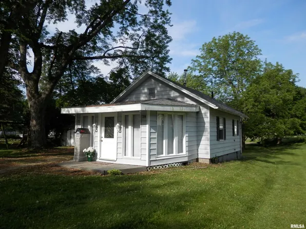 104 Henderson Rd, Knoxville, IL 61448