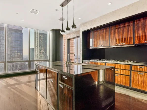 157 West 57th Street image 11 of 30