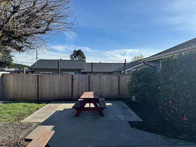 1611 S Verde St — Photo 23