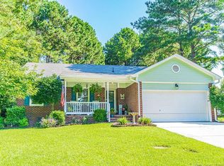 114 Stonesthrow Ln, Raeford, NC 28376