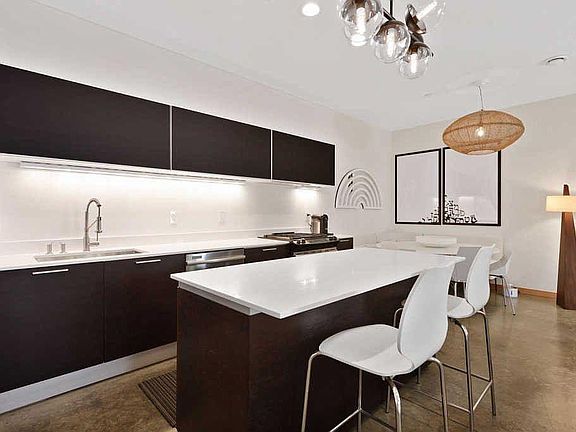 5th image of 2828 Aldrich Ave S Unit 3