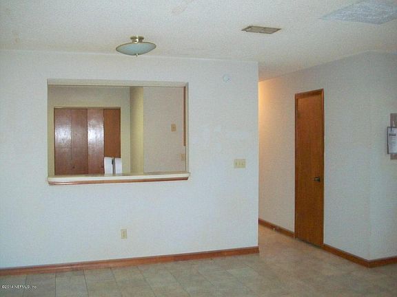 5th image of 4321 Melissa Ct W