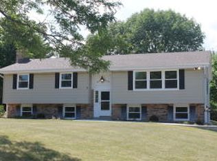 2443 Northwood Dr, Saukville, WI 53080