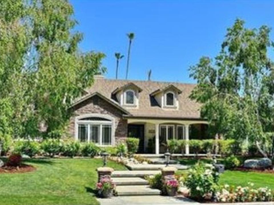 1st image of 2658 Country Club Dr