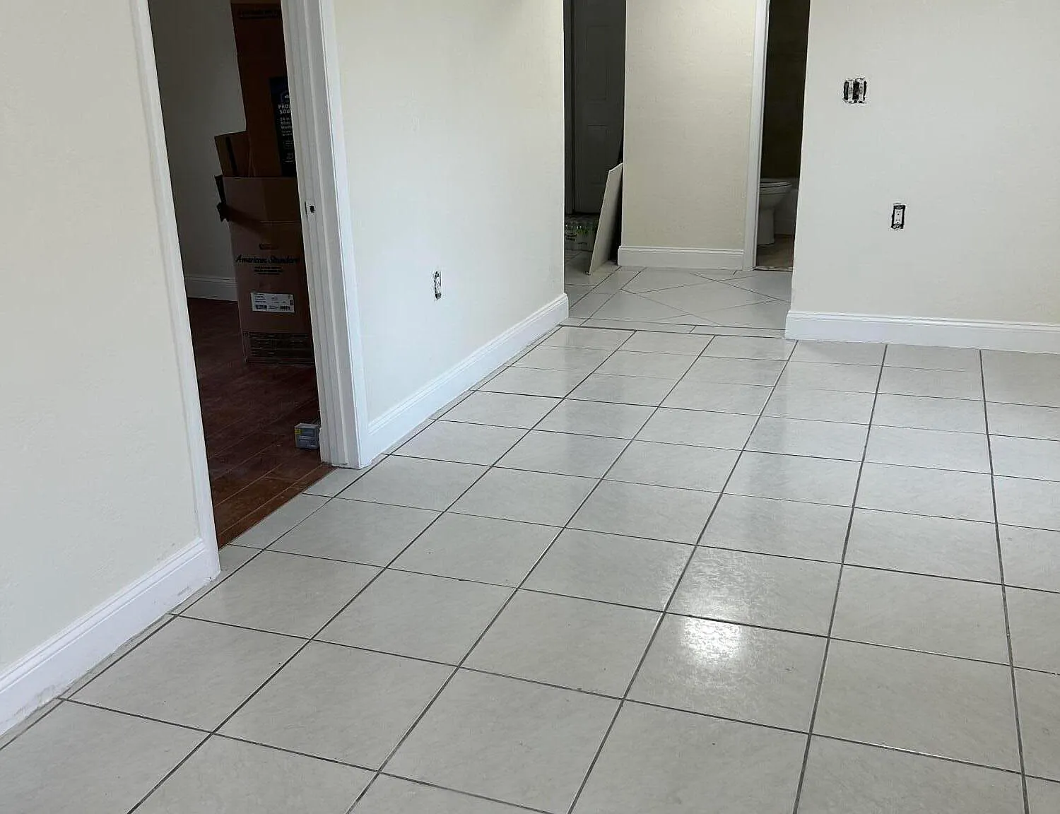 3 bed, 2.0 bath, 1772 sqft, $2,400 — Photo 2