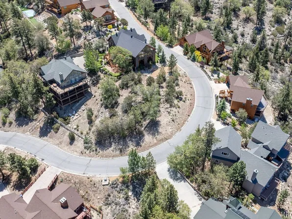 42329 Golden Oak Rd, Big Bear Lake, CA 92315