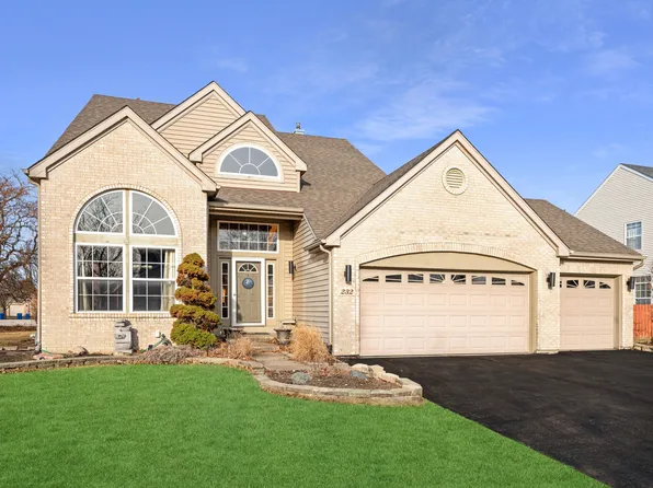 232 Burton Dr, Bartlett, IL 60103