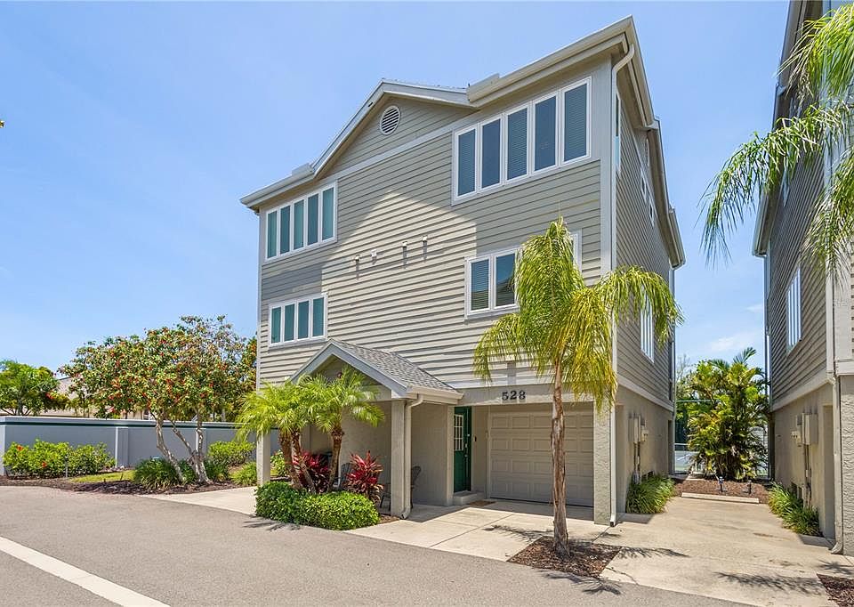 1st image of 528 Forest Way