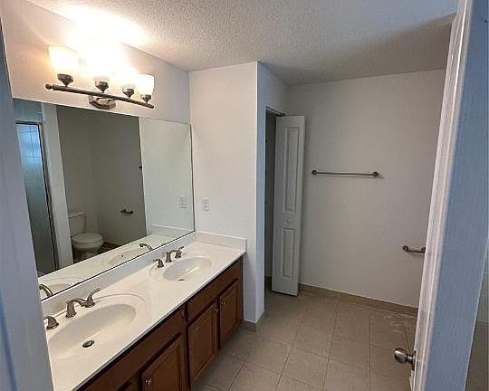 5th image of 342 NE 194th Ln #342
