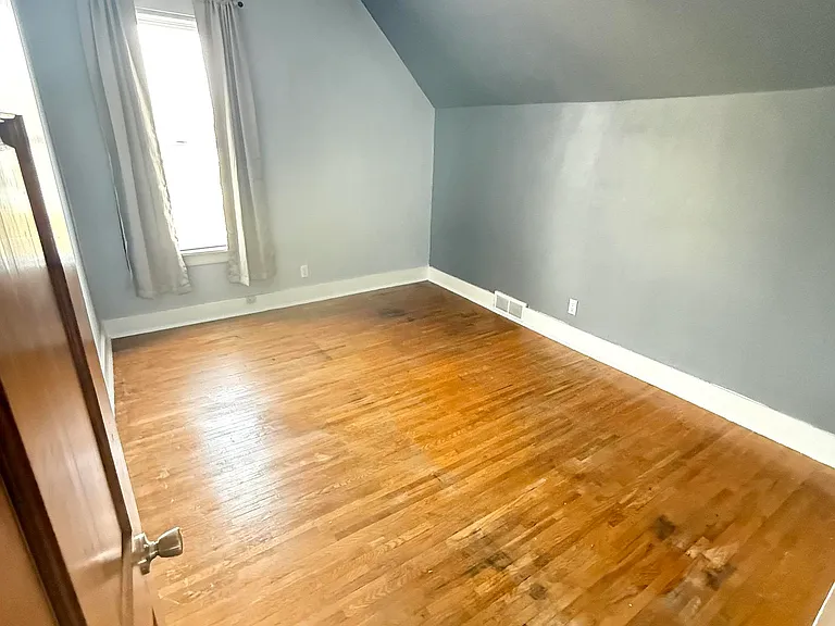 713 Terrace Ave #1/2 — Photo 10