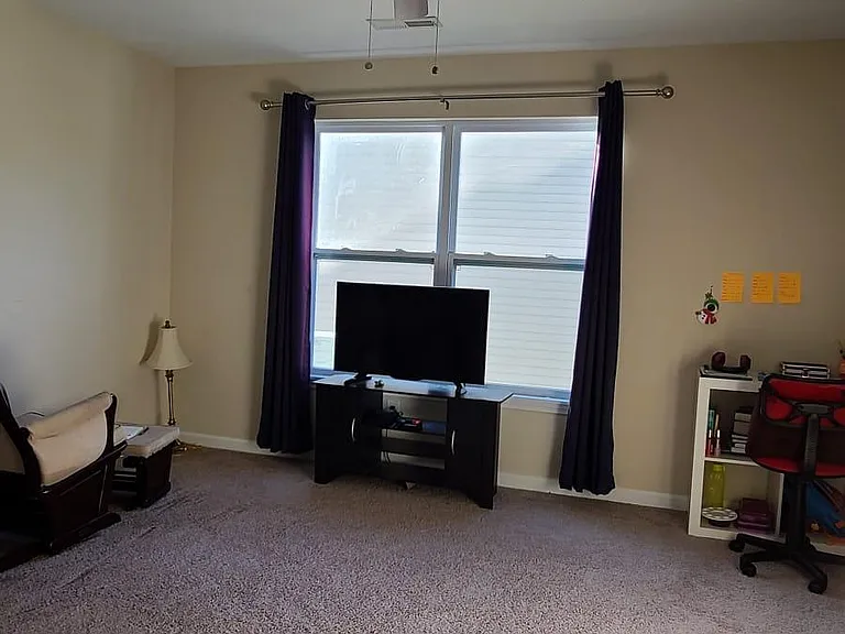 1036 Autumn Crest Ln — Photo 21