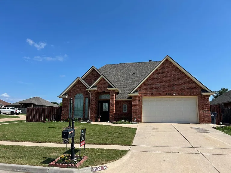 5102 NE Haddington Pl — Photo 2