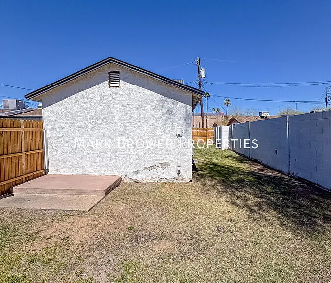 1936 E Yale St #C — Photo 13