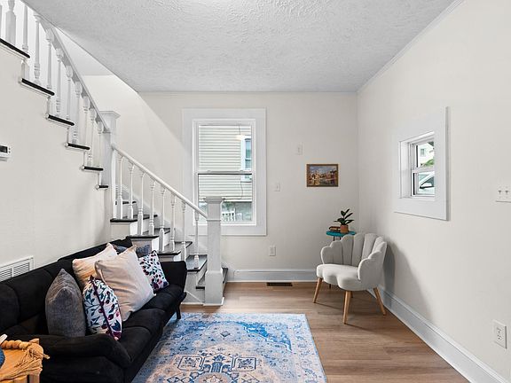 4th image of 1005 Early St