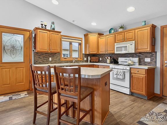 3rd image of 8147 Winding Dr SW