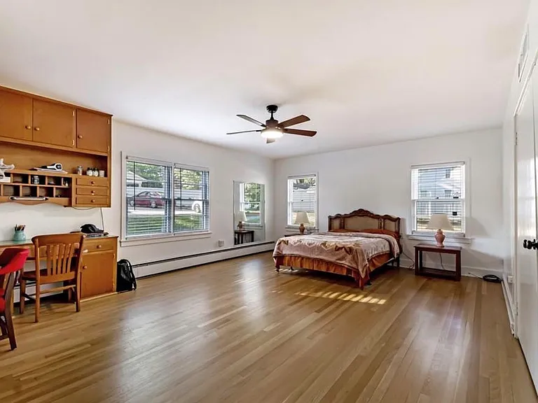 300 Edgedale Dr — Photo 33