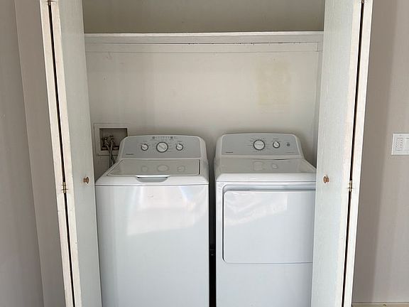 4th image of 401 N Ash St #26