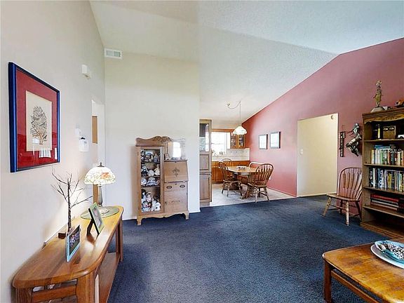 3rd image of 3233 Riverhead Dr