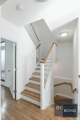 Rented by Bond New York | media 26