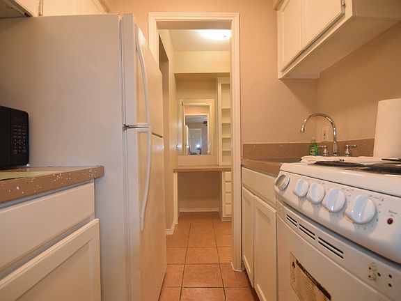 5th image of 205 Morgan Pl #113
