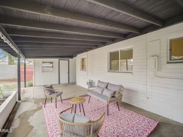 2711 N 38TH Street, Phoenix, AZ 85008