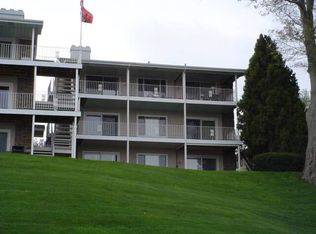 8942 E Hatchery Rd #9-3, Syracuse, IN 46567