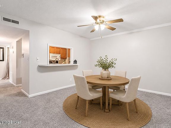 2nd image of 3312 Colonial Manor Cir Unit 1B