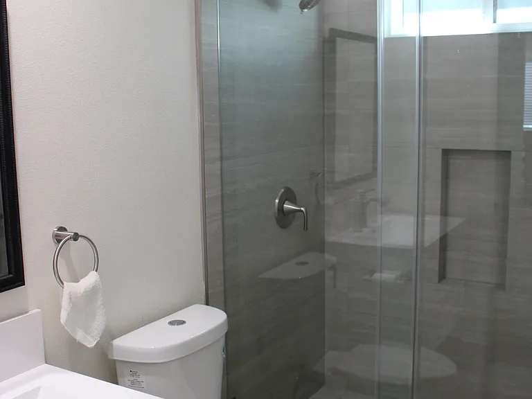 271 Grace Ave — Photo 16
