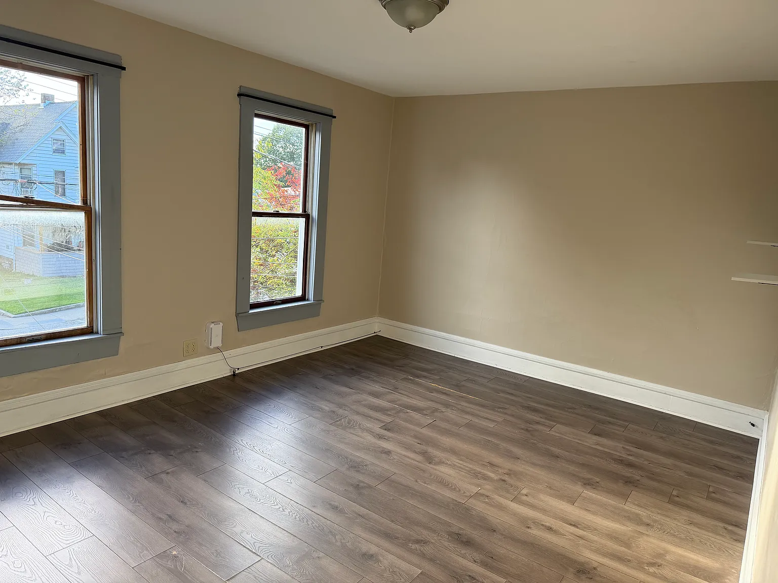 3 bed, 1000 sqft, $750 — Photo 3