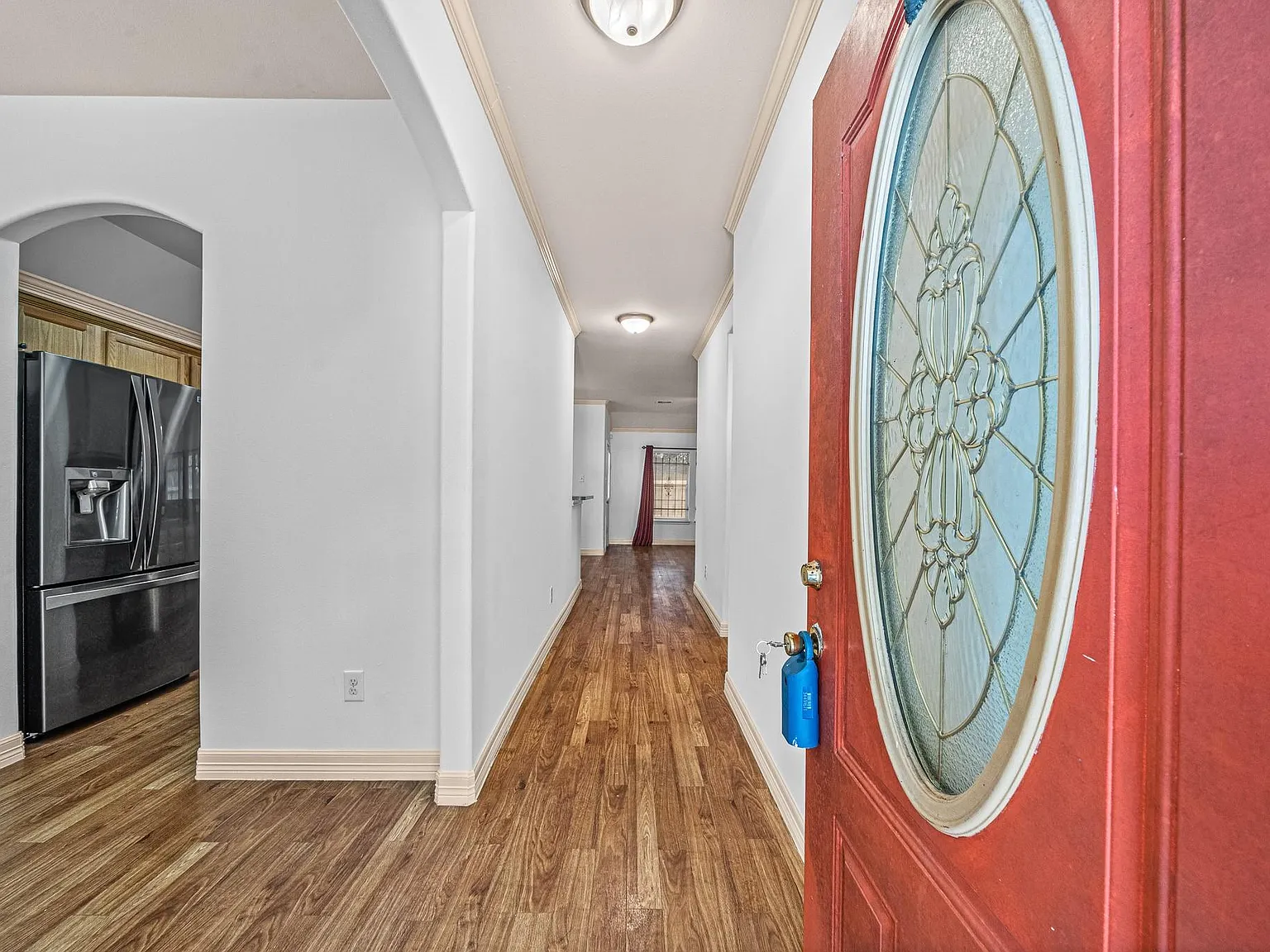 3 bed, 2.0 bath, 1560 sqft, $2,000 — Photo 4