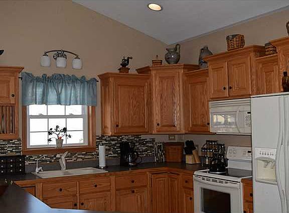 5th image of 1627 Waterford Dr