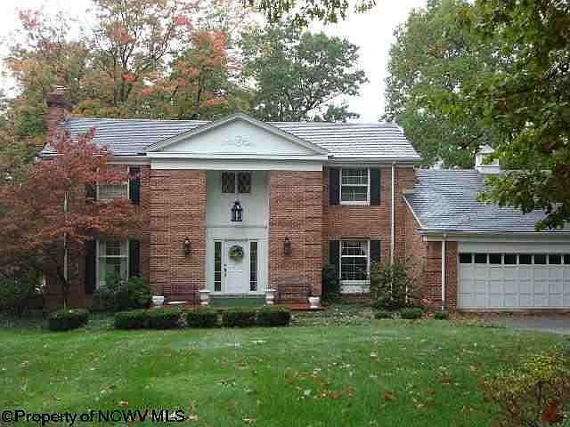 1st image of 245 Lakeview Dr