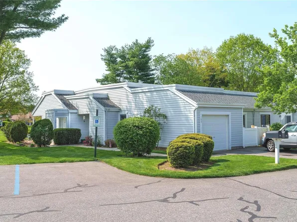 107 Bentley Court #107, Saint James, NY 11780