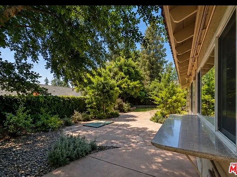 Black Hills Ct — Photo 11