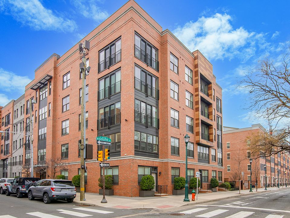 1st image of 600 S 24th St Unit 306