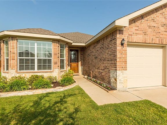 3rd image of 933 John Kennedy Dr