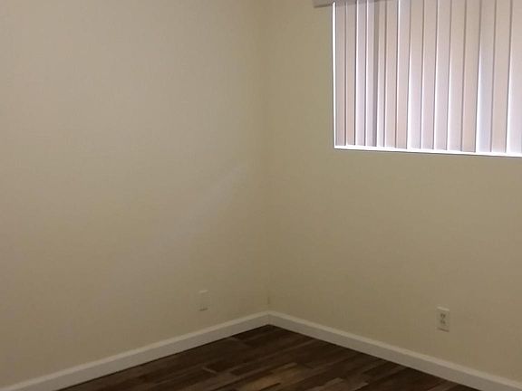 5th image of 1203 W Rosewood Ct APT B