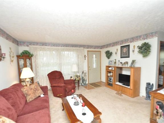 3rd image of 501 Southbrook Dr