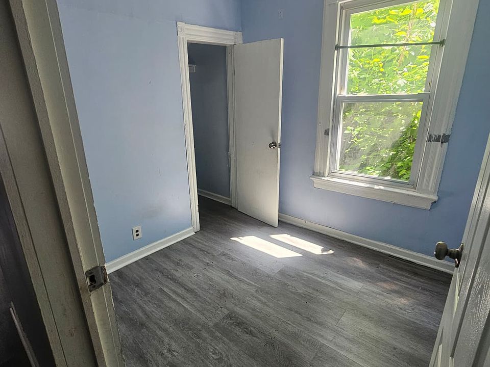 1st image of 31 Hillman St APT 1