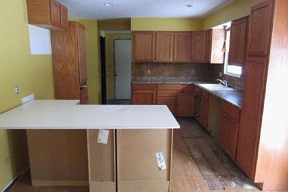 3rd image of 259 Ann St