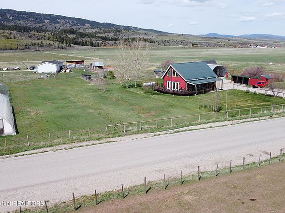 5th image of 522 El Clark Ln